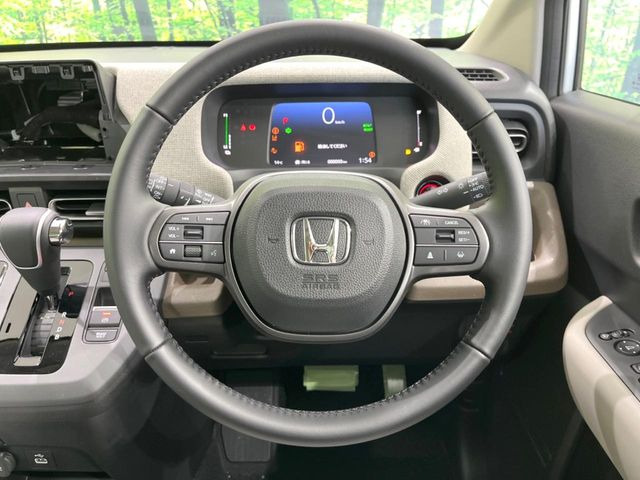 �y�����v�����X�e�A�����O�z�㎿�Ȋv���g�p���邱�ƂŁA��ɂ����������݂ƂĂ��^�]���₷���n���h���ł���