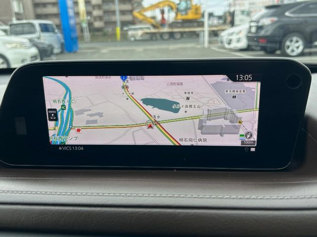 �y�}�c�_�R�l�N�g�i�r�z�ԓ��̕��͋C�Ƀ}�b�`������̌^�^�C�v�̃i�r�B�e����q�ݒ��Bluetooth�Đ����A�l�X�ȋ@�\���y���߂܂��B�����I�ȃ_�C�������삪�\�ŁA�g��������ǍD�ł��B