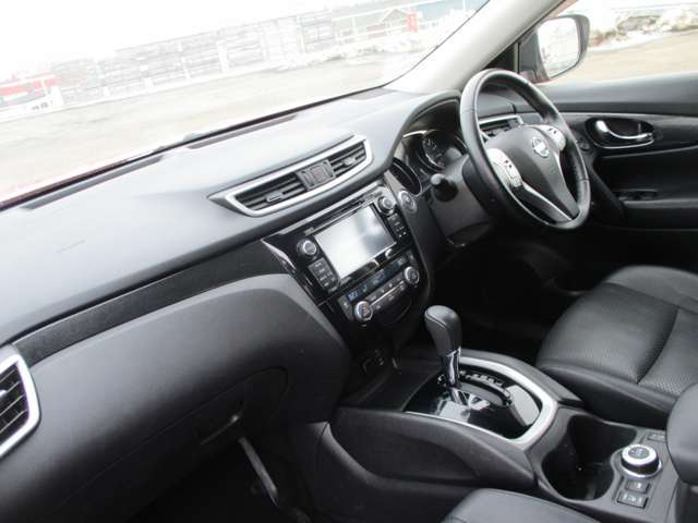 エクストレイル2.0 20Xtt エマージェンシーブレーキパッケージ 4WD 3列車