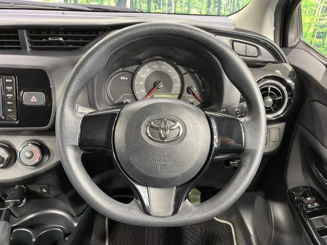 ステアリングも使用感が少なく、きれいな状態となっております♪