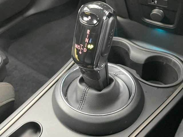 ��MT���[�h�t��AT:�ʏ�͎����ł����Ȃ���ϑ�(�M�A�`�F���W)���h���C�o�[�̑���ɂ���ĈӐ}�I�ɕς�����V�X�e���ł��B����w���i�̃h���C�u�����y���݂��������܂�!