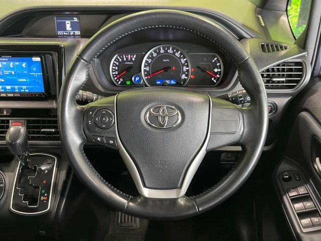 �y�����v�����X�e�A�����O�z�㎿�Ȋv���g�p���邱�ƂŁA��ɂ����������݂ƂĂ��^�]���₷���n���h���ł���