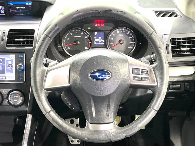 �y�����v�����X�e�A�����O�z�㎿�Ȋv���g�p���邱�ƂŁA��ɂ����������݂ƂĂ��^�]���₷���n���h���ł���