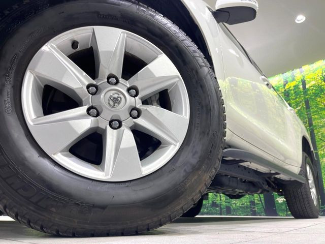 �y����17�C���`�A���~�z�C�[���z�O�ςɃ}�b�`���������A���~�z�C�[���𑕒����Ă���܂��B�e��ЊO�A���~�z�C�[����A�X�^�b�h���X�^�C�����戵�����Ă���܂��B���񂲑��k����������