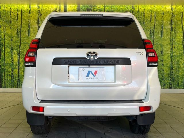 安心の最長10年・走行無制限保証(有償)をご用意。保証内容も充実はもちろん、無料点検&オイル交換や、年中無休の全国・24時間ロードサービスも付帯されておりますのでご安心下さい。