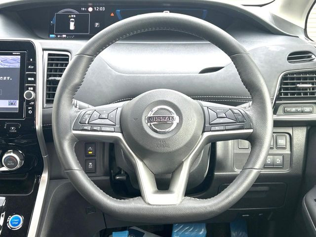 �y�����v�����X�e�A�����O�z�㎿�Ȋv���g�p���邱�ƂŁA��ɂ����������݂ƂĂ��^�]���₷���n���h���ł���