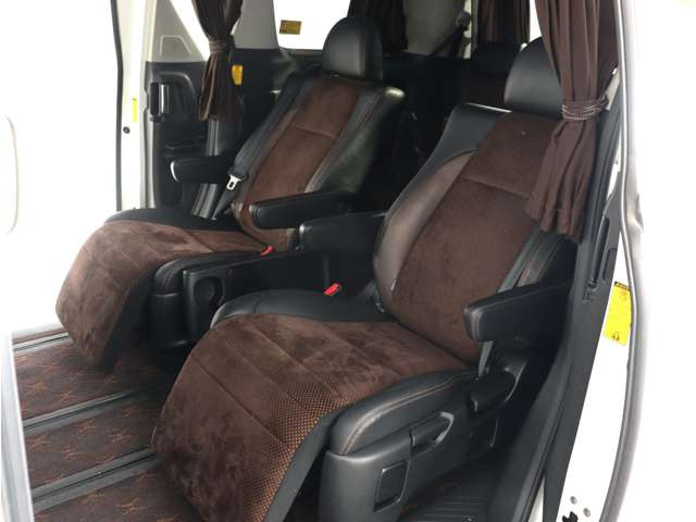 �y���ʎd�l�Ԍ���z�n�[�t���U�[�V�[�g!�{�v&�u���b�N�l�H��v�ƃA���J���^�[���V�[�g���~�b�N�X���ꂽ�n�[�t���U�[�V�[�g�ł��B�������ȐF�̑g�ݍ��킹�ō������̂���ԓ���Ԃ��L�����Ă���܂��B