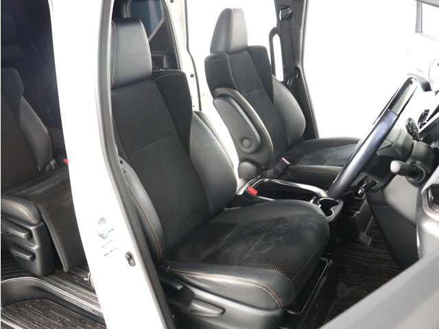 �ǉ��̂��ʐ^�⓮��ȂǁA���[����LINE�ł�����ł��܂�!�C�ɂȂ�_������΂ǂ�Ȃ��Ƃł����X�^�b�t�܂ł��\���t�������������v���ɂ��Ή������Ē����܂�!