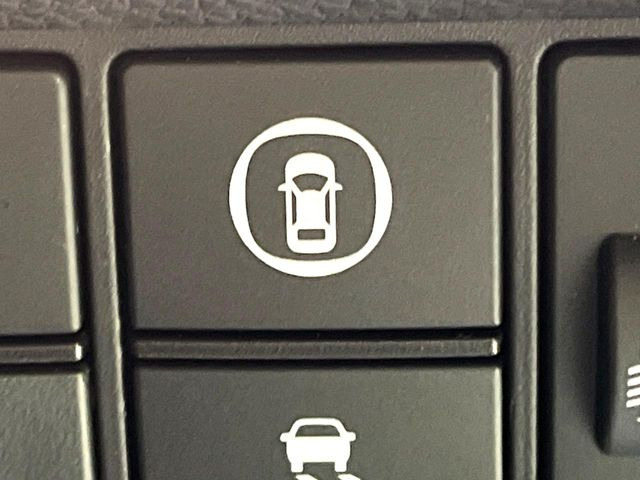 �y�z���_�Z���V���O�z���s���ɑO���̎ԗ�����F�����A�Փ˂������Ȏ��͌x��ƃu���[�L�ŏՓˉ���Ɣ�Q�y�����A�V�X�g�B�����S�Ƀh���C�u�����y���݂��������܂��B