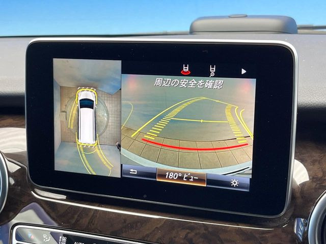 ���p�m���~�b�N�r���[���j�^�[:��p�̃J�����ɂ��A�ォ�猩���낵���悤�Ȏ��_��360�x�N���}�̎��͂��m�F���邱�Ƃ��ł��܂������p�������m�F���₷���A�����ꏊ�ł̐؂�Ԃ��⒓�Ԃ��X���[�Y�ɍs���܂��B