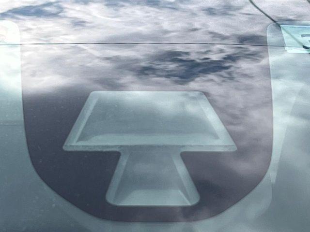 �y�X�Y�L �Z�[�t�e�B�T�|�[�g�z���s���ɑO���̎ԗ�����F�����A�Փ˂������Ȏ��͌x��ƃu���[�L�ŏՓˉ���Ɣ�Q�y�����A�V�X�g�B�����S�Ƀh���C�u�����y���݂��������܂��B