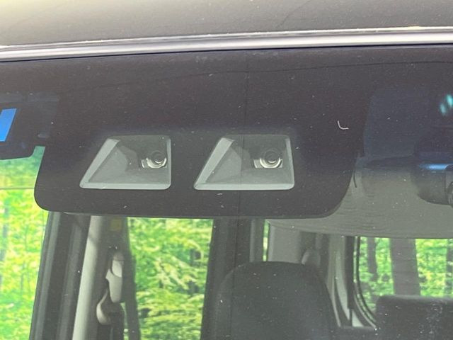 �y�X�}�[�g�A�V�X�g�z���s���ɑO���̎ԗ�����F�����A�Փ˂������Ȏ��͌x��ƃu���[�L�ŏՓˉ���Ɣ�Q�y�����A�V�X�g�B�����S�Ƀh���C�u�����y���݂��������܂��B