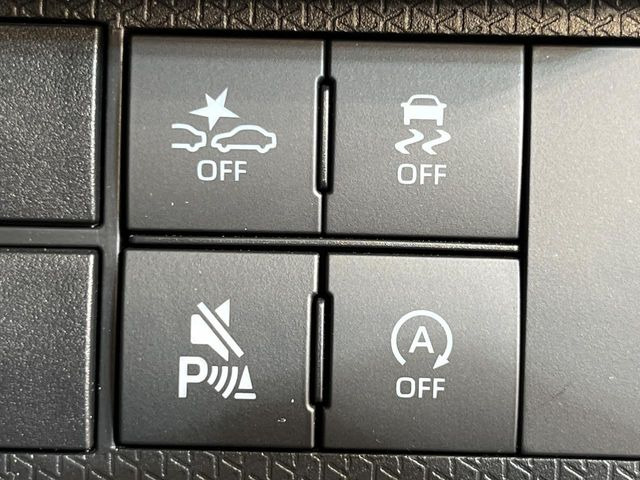 �y�X�}�[�g�A�V�X�g�z���s���ɑO���̎ԗ�����F�����A�Փ˂������Ȏ��͌x��ƃu���[�L�ŏՓˉ���Ɣ�Q�y�����A�V�X�g�B�����S�Ƀh���C�u�����y���݂��������܂��B