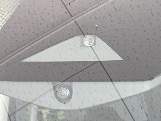 �y�C���e���W�F���g�G�}�[�W�F���V�[�u���[�L�z�t�����g�J�����őO���̎ԗ�����s�҂����m�B�Փ˂������Ȏ��͏Փ˔�Q�y���u���[�L���쓮�A�Փˉ�����T�|�[�g�B�����S�Ƀh���C�u�����y���݂��������܂��B