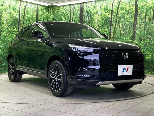 高透明度のガラス皮膜で撥水はもちろん、上質なツヤ・光沢を実現。紫外線や酸性雨から大切な愛車を保護し、色あせ・劣化を防止。「弾スプラッシュコート」、「弾プリミッサコート」からお選びいただけます。