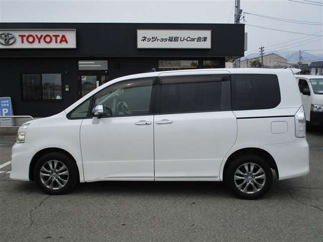 ヴォクシー2.0 ZS 煌II 4WD