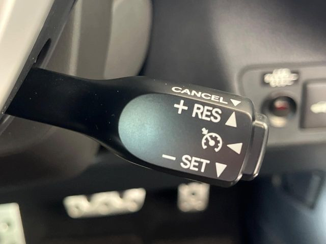 �y�N���[�Y�R���g���[���z�������H�����N���N���s�B�A�N�Z���𗣂��Ă���葬�x�ő��s���ł��A�������^�]���̕��S���y��!�����E�������ȒP�ȃX�C�b�`����Œ����ł��܂��B