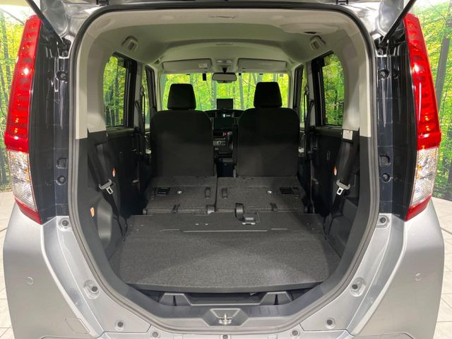 ���i�̂���������ʋ΁A���}���ɏ\���ȉ׎��X�y�[�X���m�ۂ��Ă���܂��B�Z�J���h�V�[�g��|���ƁA�傫�ȉו��̐ύڂ��\�ł���