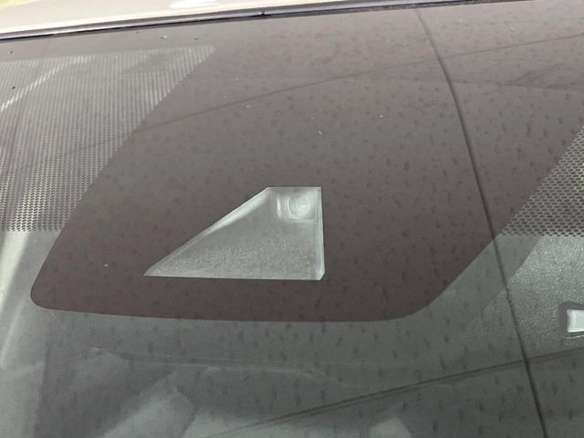 �y�g���^�Z�[�t�e�B�Z���X�z���s���ɑO���̎ԗ�����F�����A�Փ˂������Ȏ��͌x��ƃu���[�L�ŏՓˉ���Ɣ�Q�y�����A�V�X�g�B�����S�Ƀh���C�u�����y���݂��������܂��B