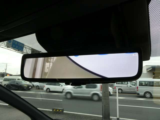 デジタルインナミラー型ドライブレコーダー!後方も見やすく万が一の際にも安心です♪
