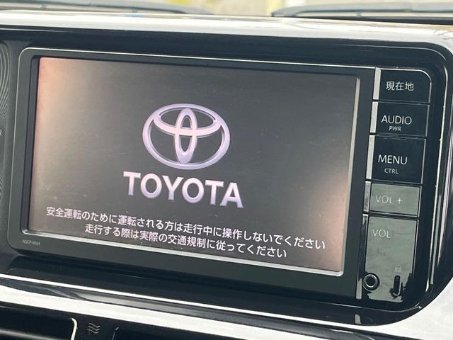 �y�����i�r�z�l�C�̏����i�r�𑕔����Ă���܂��B�i�r�̎g���₷���͂������A�I�[�f�B�I�@�\���[��!�L�����v�◷�s�͂������A�ʋ΂┃�����ȂǕ��i�̃h���C�u���y�����Ȃ�͂���