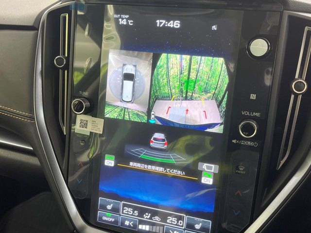 �y�}���`�e���C�����j�^�[�z�Ԃ̃t�����g��T�C�h�̃J�����摜�𓯎��Ƀ��j�^�[�\�����邱�ƂŁA���H�⋷�����𑖍s���ł����͂̏󋵊m�F���ł����S!�{�iSUV�ɂ��ꂵ�������ł���