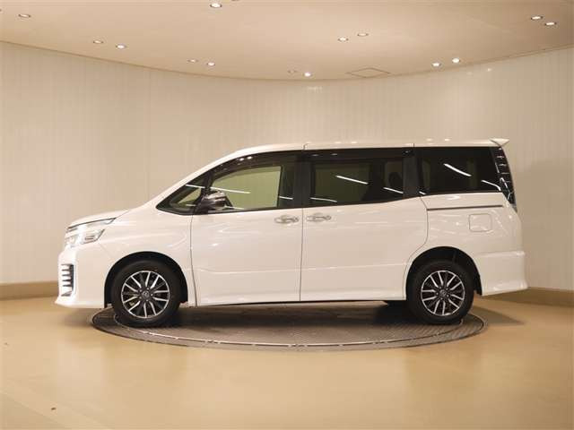 ヴォクシー2.0 ZS 煌 4WD