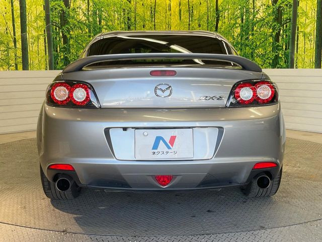 安心の最長10年・走行無制限保証(有償)をご用意。保証内容も充実はもちろん、無料点検&オイル交換や、年中無休の全国・24時間ロードサービスも付帯されておりますのでご安心下さい。