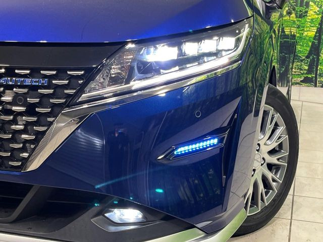 �yLED�w�b�h���C�g�z���V����ԑ��s�����ǍD�Ȏ��E���m�ۂ����S���ĉ^�]�ł��鍂�P�xLED�w�b�h���C�g�𑕔�!�_�����x�������A����d�͂��}�����Ă��܂��B