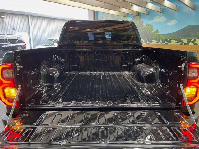 �ύڗ�500kg�̍L�X�Ƃ����f�b�L�́A�V�т���d���܂ő��p�r�Ɏg���܂��B�x�b�h���C�i�[��g�m�J�o�[�̎��t���������k��������