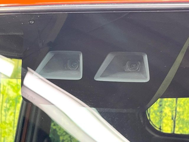 �y�X�}�[�g�A�V�X�g�z���s���ɑO���̎ԗ�����F�����A�Փ˂������Ȏ��͌x��ƃu���[�L�ŏՓˉ���Ɣ�Q�y�����A�V�X�g�B�����S�Ƀh���C�u�����y���݂��������܂��B