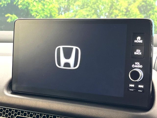 �y9�C���` �z���_�R�l�N�g�f�B�X�v���C�z���F���̍������ʃf�B�X�v���C�Ńi�r�̎g�p��A�������̃X�}�[�g�t�H���ƘA�g����bluetooth�ł̉��y�Đ����\�ł���