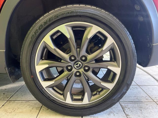 �y����19�C���`�A���~�z�C�[���z�O�ςɃ}�b�`���������A���~�z�C�[���𑕒����Ă���܂��B�e��ЊO�A���~�z�C�[����A�X�^�b�h���X�^�C�����戵�����Ă���܂��B���񂲑��k����������