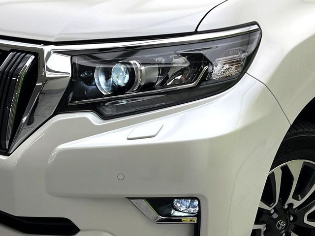 �yLED�w�b�h���C�g�z���V����ԑ��s�����ǍD�Ȏ��E���m�ۂ����S���ĉ^�]�ł��鍂�P�xLED�w�b�h���C�g�𑕔�!�_�����x�������A����d�͂��}�����Ă��܂��B