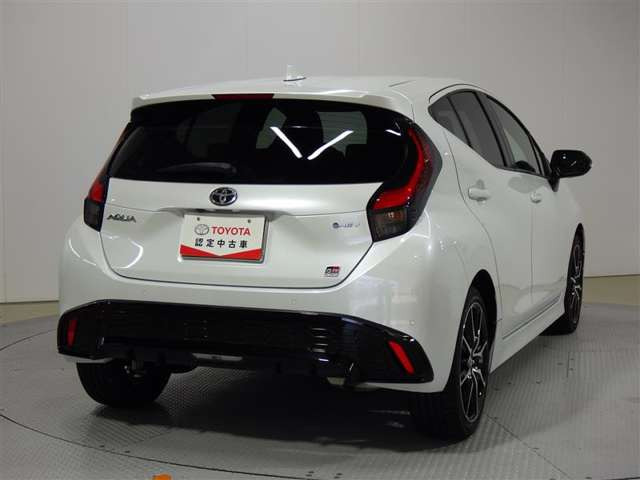 アクア1.5 GRスポーツ