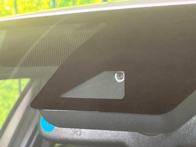 �y�g���^�Z�[�t�e�B�Z���X�z���s���ɑO���̎ԗ�����F�����A�Փ˂������Ȏ��͌x��ƃu���[�L�ŏՓˉ���Ɣ�Q�y�����A�V�X�g�B�����S�Ƀh���C�u�����y���݂��������܂��B