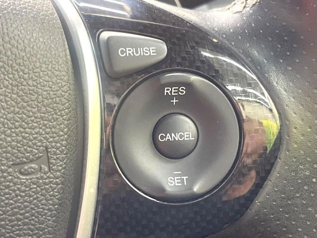 �y�N���[�Y�R���g���[���z�������H�����N���N���s�B�A�N�Z���𗣂��Ă���葬�x�ő��s���ł��A�������^�]���̕��S���y��!�����E�������ȒP�ȃX�C�b�`����Œ����ł��܂��B