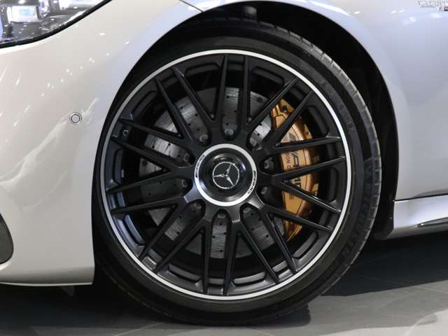 SクラスAMG S63 E パフォーマンス 4WD