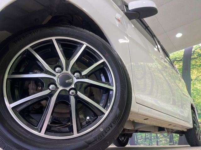 �y14�C���`�A���~�z�C�[���z�O�ςɃ}�b�`�����A���~�z�C�[���𑕒����Ă���܂��B�e��A���~�z�C�[����A�X�^�b�h���X�^�C�����戵�����Ă���܂��B���񂲑��k����������