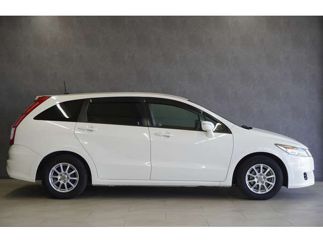 ストリーム1.8 X スタイリッシュパッケージ