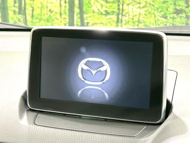 �y�}�c�_�R�l�N�g�i�r�z�ԓ��̕��͋C�Ƀ}�b�`������̌^�^�C�v�̃i�r�B�e����q�ݒ��Bluetooth�Đ����A�l�X�ȋ@�\���y���߂܂��B�����I�ȃ_�C�������삪�\�ŁA�g��������ǍD�ł��B