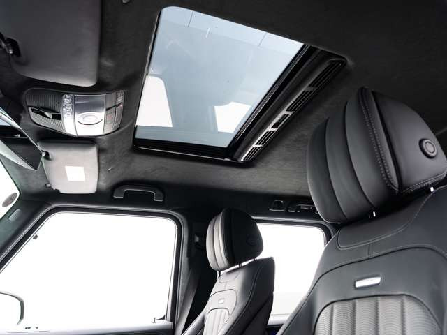 �y �J�X�^�}�C�Y �z��ȃJ���[�����O�͔������郉�b�s���O���������߁B�O��̃o���p�[�ƐF���������ăp���_�̂悤�ȃc�[�g��(�c�[�g�[��)�̎d�l�ɂ��Ă������ł���B�����k���҂����Ă���܂��B