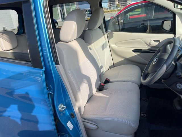 �^�]�Ȃ܂��ɂ͏\���ȃX�y�[�X������A�啿�ȕ��ł��������^�]���Ă�����������ł��B