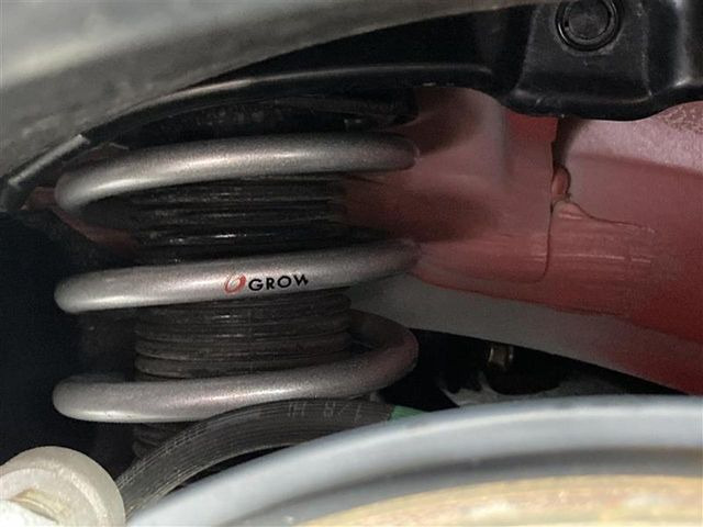 �yGROW�_�E���T�X�z���[�_�E���ς݂̂��ԂŁA�X�^�C���b�V���Ȍ����ڂƂȂ��Ă���܂��B�ԗ��̏d�S�������鎖�ŁA���s���̈��萫�����サ�܂���