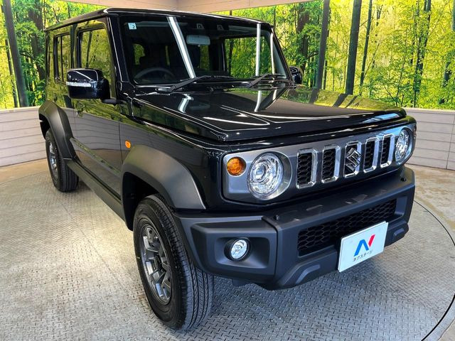 高透明度のガラス皮膜で撥水はもちろん、上質なツヤ・光沢を実現。紫外線や酸性雨から大切な愛車を保護し、色あせ・劣化を防止。「弾スプラッシュコート」、「弾プリミッサコート」からお選びいただけます。