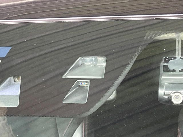 �y�X�}�[�g�V�e�B�u���[�L�T�|�[�g�z�ᑬ���s���ɑO���̎ԗ�����F�����A�Փ˂������Ȏ��͌x��ƃu���[�L�ŏՓˉ���Ɣ�Q�y�����A�V�X�g�B�����S�Ƀh���C�u�����y���݂��������܂��B