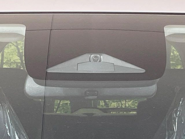 �y�z���_�Z���V���O�z���s���ɑO���̎ԗ�����F�����A�Փ˂������Ȏ��͌x��ƃu���[�L�ŏՓˉ���Ɣ�Q�y�����A�V�X�g�B�����S�Ƀh���C�u�����y���݂��������܂��B