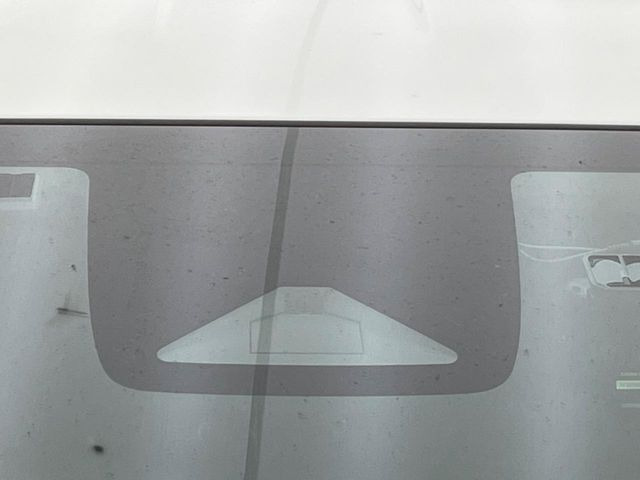 �y�z���_�Z���V���O�z���s���ɑO���̎ԗ�����F�����A�Փ˂������Ȏ��͌x��ƃu���[�L�ŏՓˉ���Ɣ�Q�y�����A�V�X�g�B�����S�Ƀh���C�u�����y���݂��������܂��B