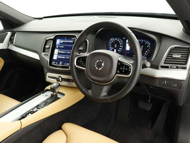 XC90T5 AWD モメンタム 4WD