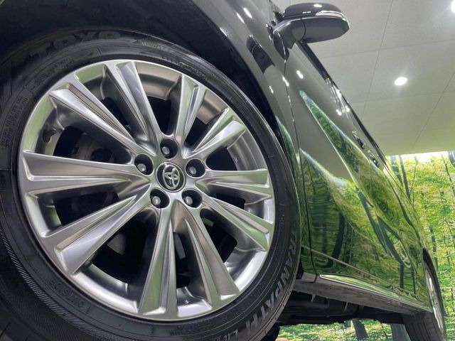 �y����18�C���`�A���~�z�C�[���z�O�ςɃ}�b�`���������A���~�z�C�[���𑕒����Ă���܂��B�e��ЊO�A���~�z�C�[����A�X�^�b�h���X�^�C�����戵�����Ă���܂��B���񂲑��k����������